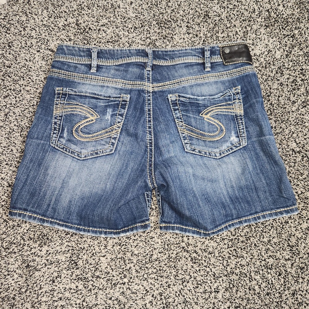 Silver Suki Jean Shorts Destressed Women's 32 Mid Rise 5" Inseam Modest Grunge - Picture 2 of 8